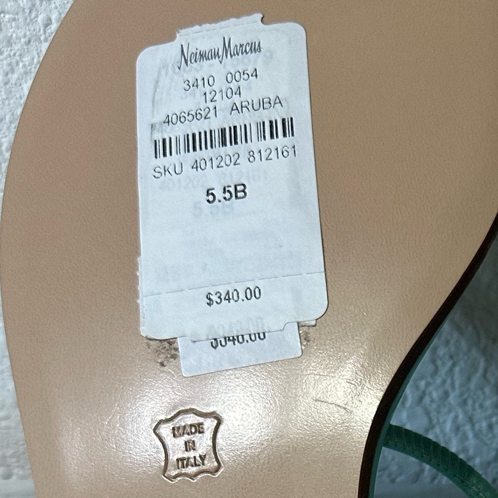 GIANVITO ROSSI
Women's Jaey Leather Thong Flat Blue Sandals - Picture 7 of 8